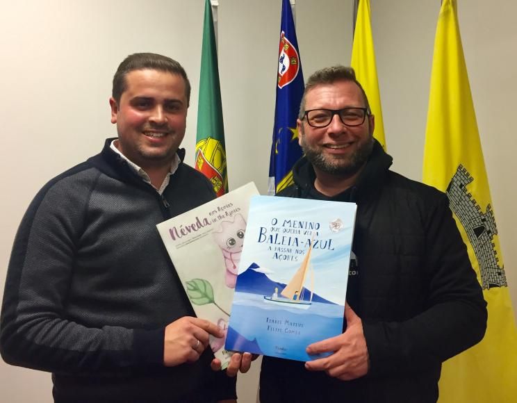 "todas as crianças têm direito a um livro"