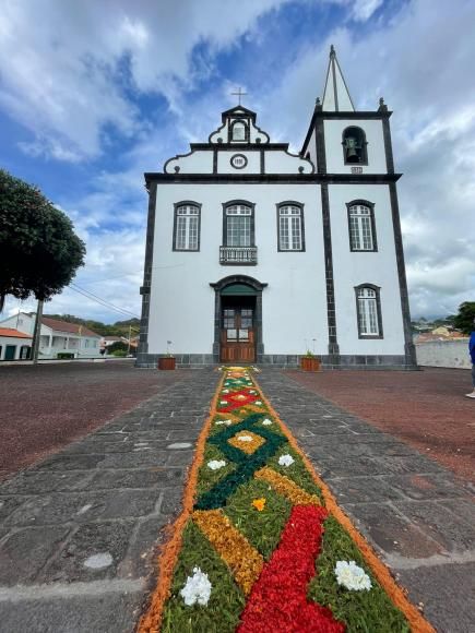 Festa do Corpo de Deus - Monte-realiza&ccedil;&atilde;o
