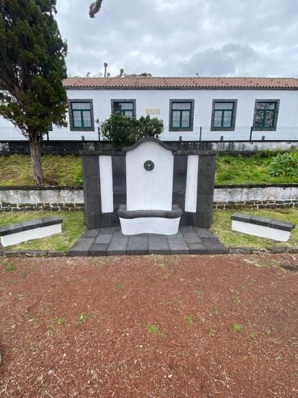 Junta de Freguesia de Candel&aacute;ria - Beneficia&ccedil;&atilde;o e manuten&ccedil;&atilde;o de Chafarizes. 