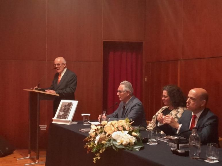 Junta de Freguesia de Candelária - O Candelarense José Carlos Costa faz apresentação do seu último Livro “Milagre na Rocha Negra”.